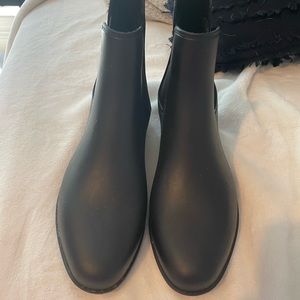 NWOT Cutoff Rainboots